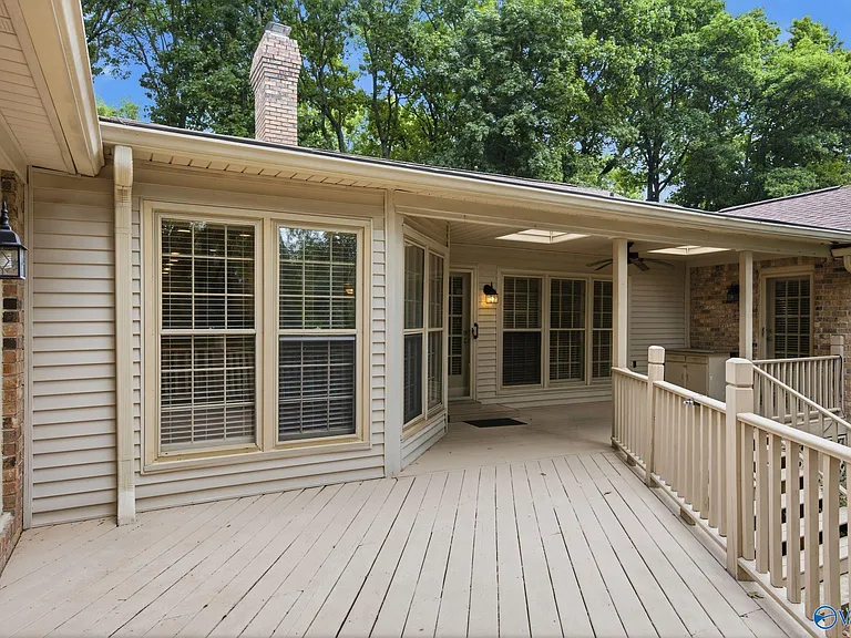 815 Baylor Dr SE — Photo 35