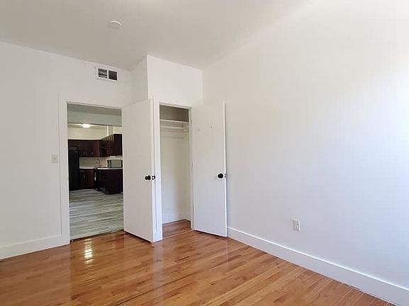 4th image of 1450 Leland Ave #1B