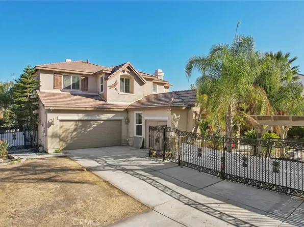12 Via Palmieki Ct, Lake Elsinore, CA 92532