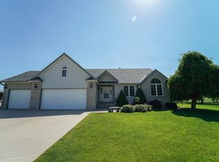 3216 Hiawatha Pl, Grand Island, NE 68803