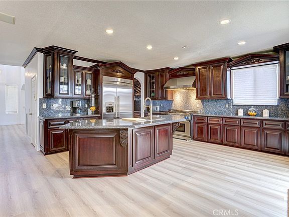 2nd image of 8034 Palm View Ln
