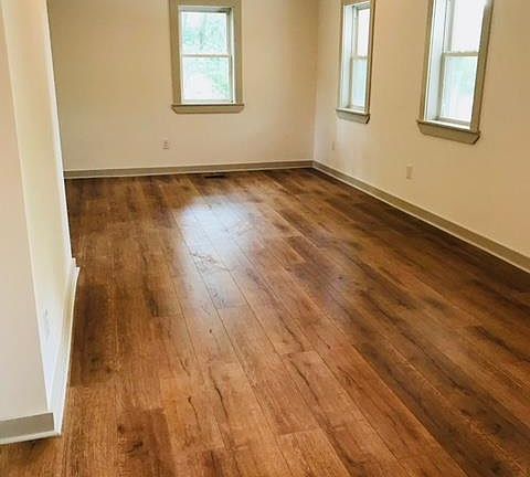 3rd image of 411 Sarver Ave