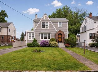 11 Summit Street, Eastchester, NY 10709