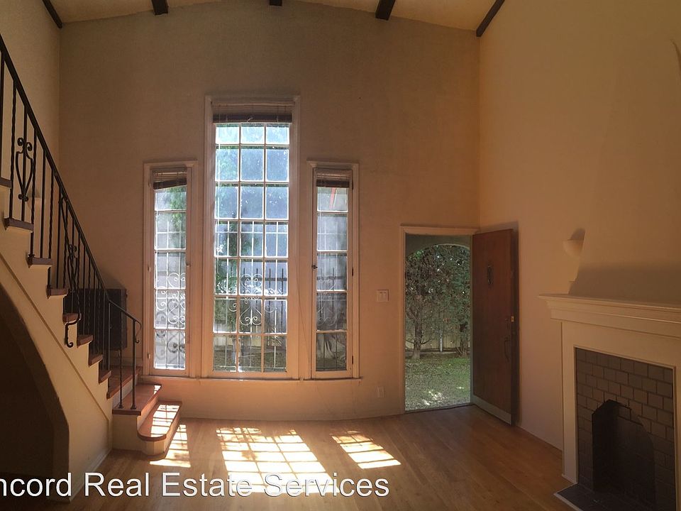 2nd image of 226 1/2 S Fuller Ave