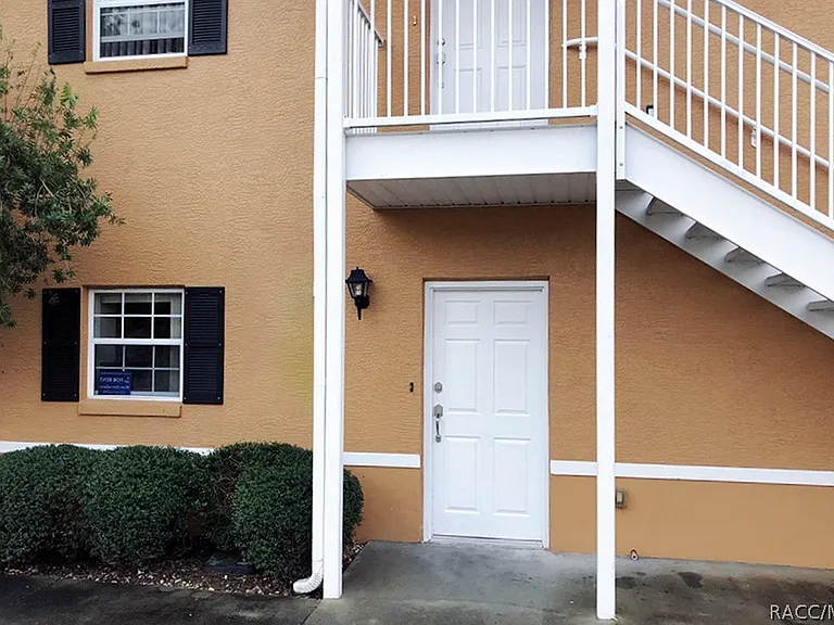 4450 E Windmill Dr #107 — Photo 3