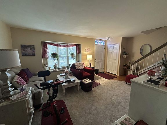 4th image of 37398 Charter Oaks Blvd