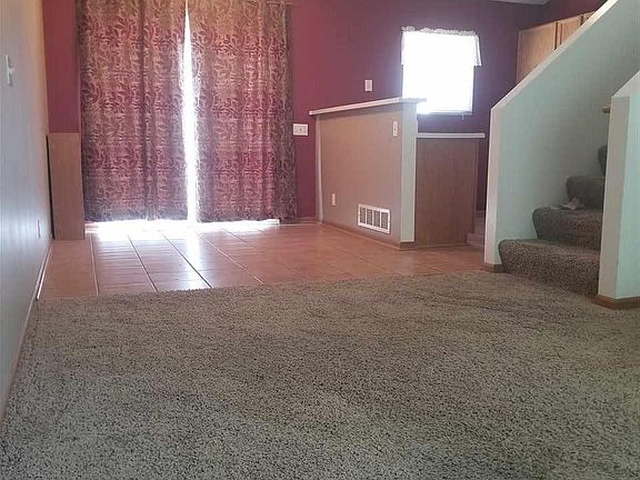 3rd image of 3105 Blackhawk Dr