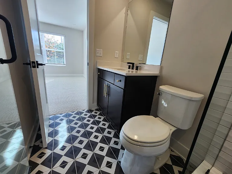 4118 Indiana Ave — Photo 2