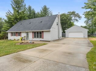 2031 Garret Dr NE, Grand Rapids, MI 49525