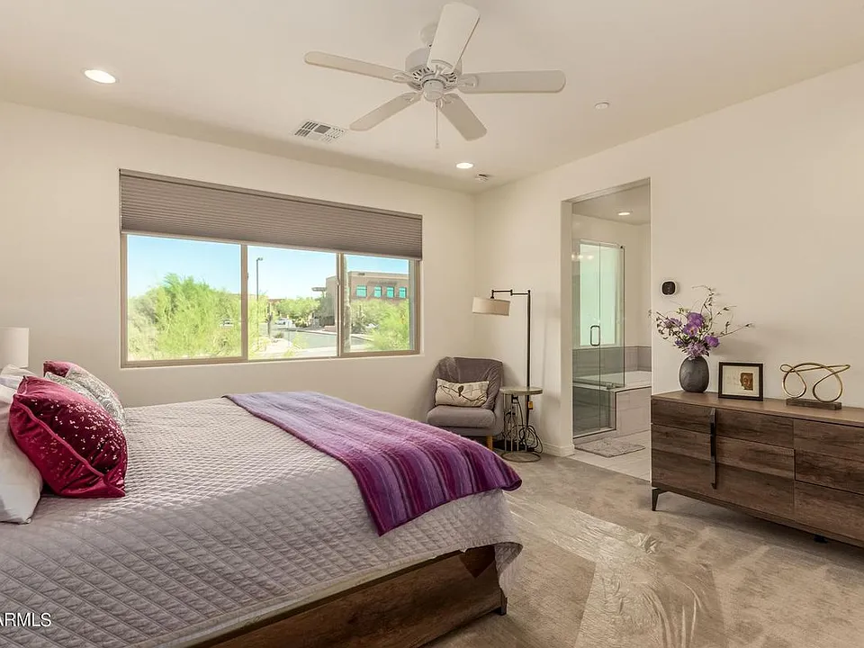 7320 E Vista Bonita Dr
