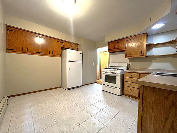 3rd image of 8617 W Greenfield Ave APT 1