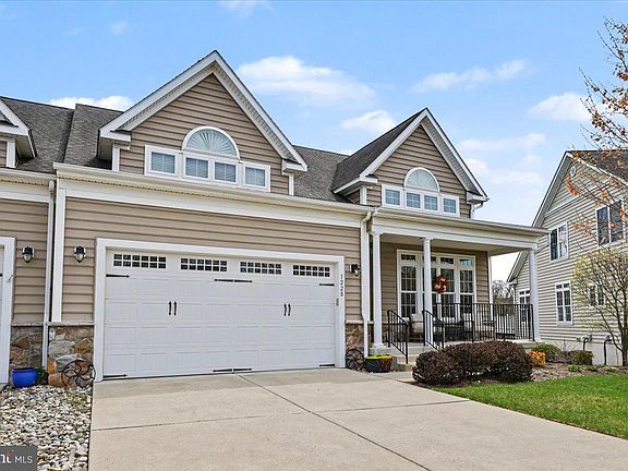 4th image of 1228 Calista Ln