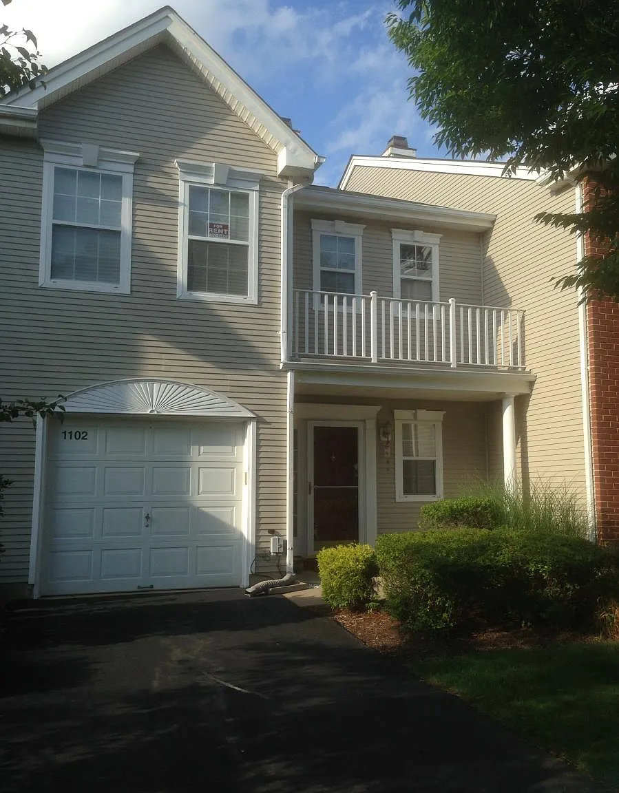 2 bed, 2.5 bath, 1500 sqft, $3,175 — Photo 2