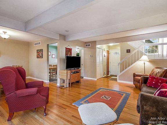 4th image of 3495 Burbank Dr