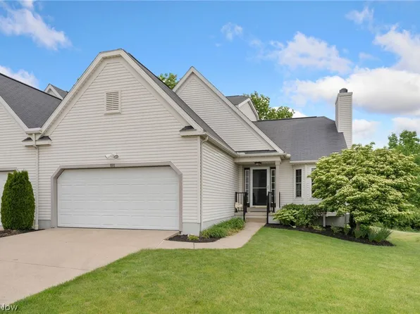 898 Devonwood Dr, Wadsworth, OH 44281