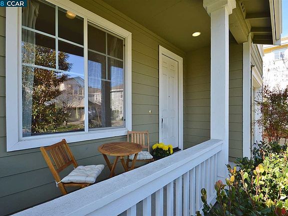 2nd image of 215 Abigail Cir