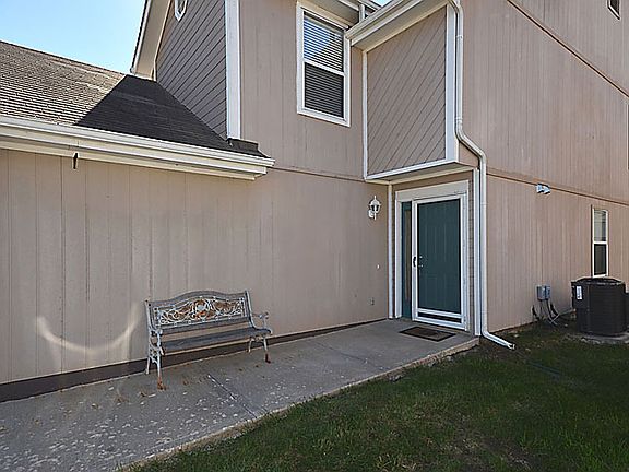 3rd image of 4730 Haden Ct