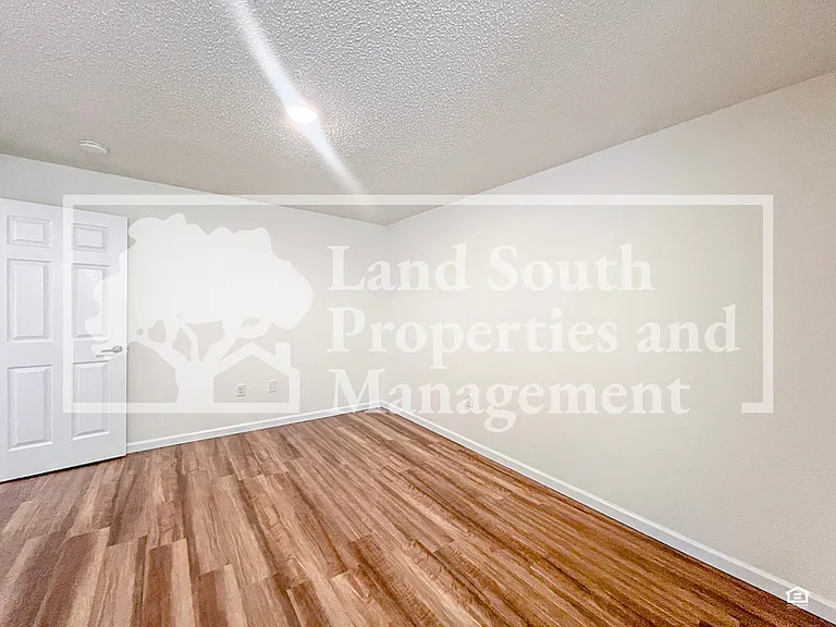 124 Rosalynn Cir — Photo 9