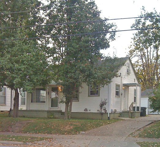 1st image of 1640 W 9th St