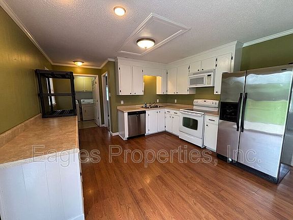 5th image of 206 Muriel Hooks Dr