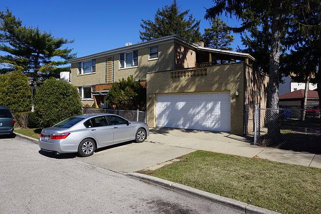 1st image of 5131 N Lovejoy Ave #2