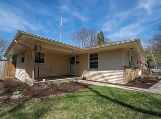 1012 Brookfield Rd, Rockford, IL 61107