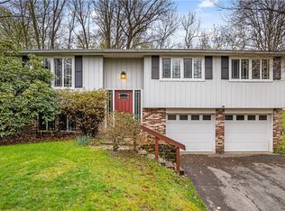 1500 King William Dr, Pittsburgh, PA 15237