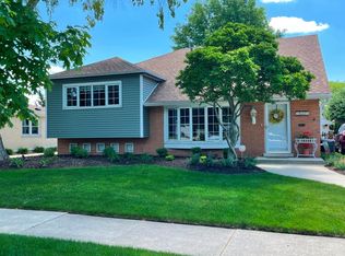 4617 W 99th Pl, Oak Lawn, IL 60453