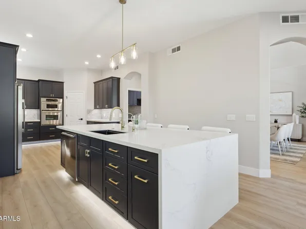 3202 E Orange Dr, Phoenix, AZ 85018