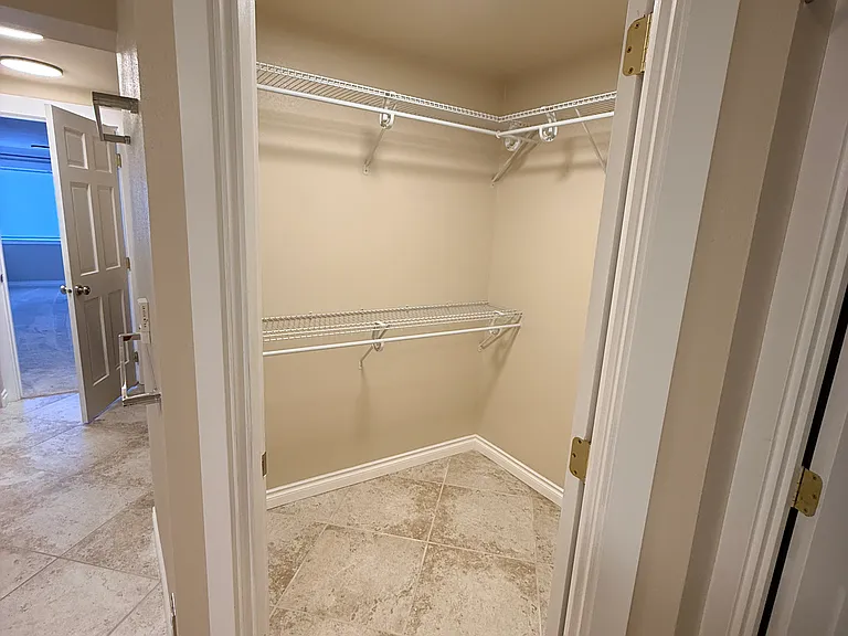 2524 W Lake Sammamish Pkwy NE — Photo 17