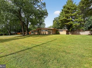 1022 Arboretum Rd, Wyncote, PA 19095