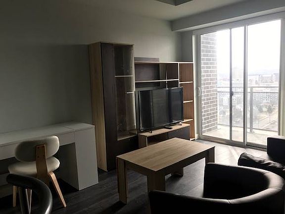 4th image of 318 Spruce St #1809