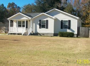 121 Calico Ct, Midway, GA 31320