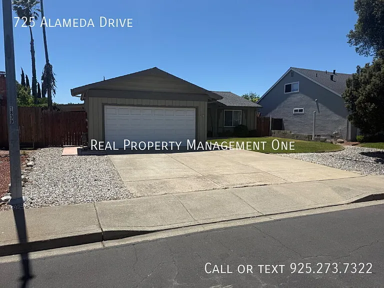 725 Alameda Dr — Photo 3