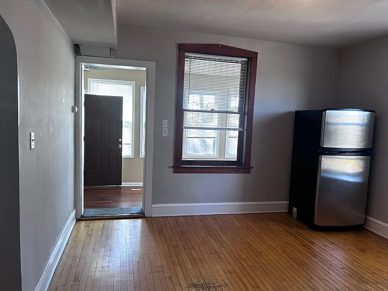 1900 S Highland Ave #2R — Photo 3