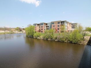 690 Rivershores Dr UNIT 102, West Bend, WI 53090