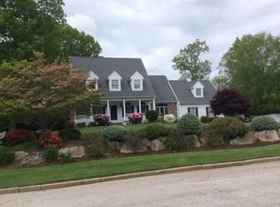 37 Regal Way, Cranston, RI 02921