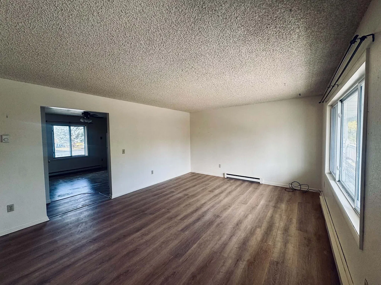 2 bed, 900 sqft, $1,100 — Photo 3