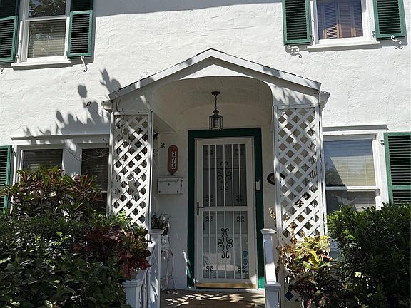 2nd image of 275 Flamingo Drive