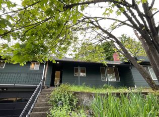 496 W D St, Springfield, OR 97477