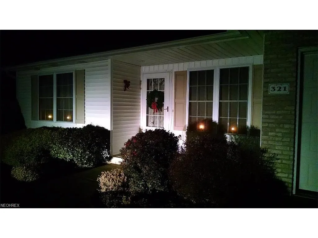 321 Abby Ln photo 1