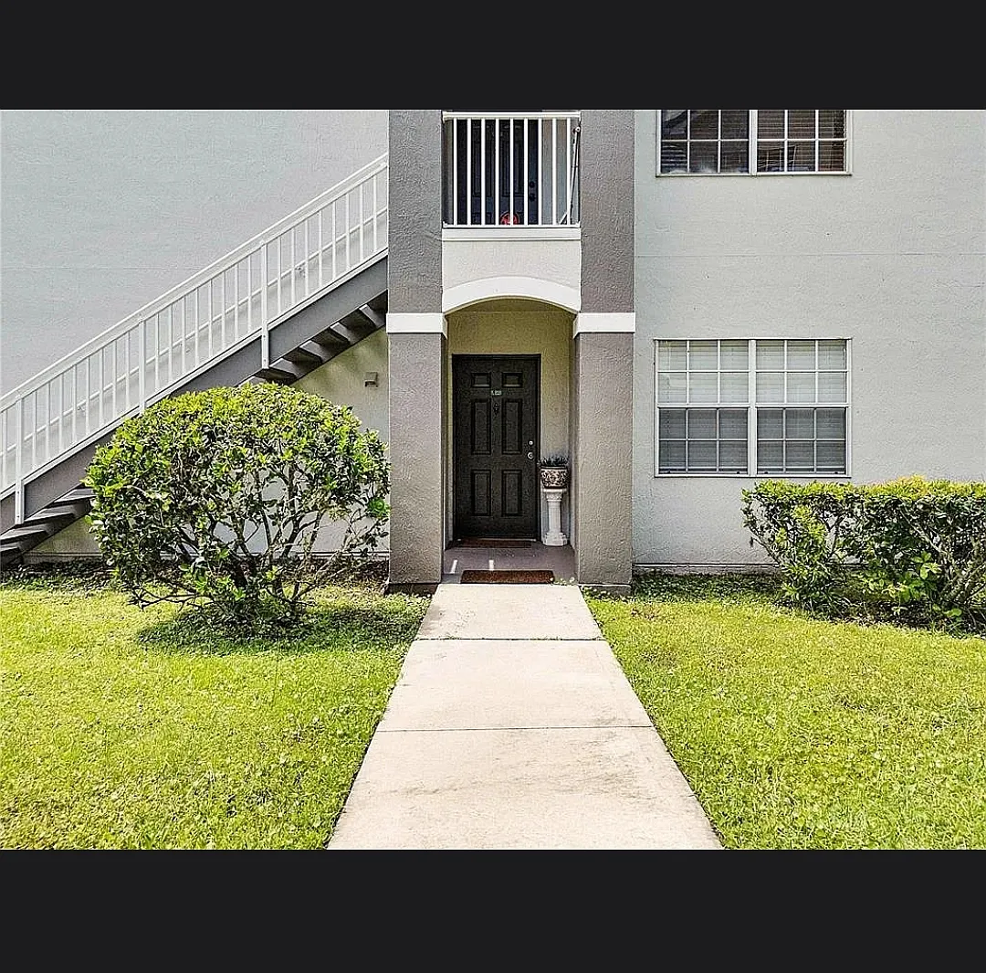2 bed, 1288 sqft, $1,999 — Photo 2