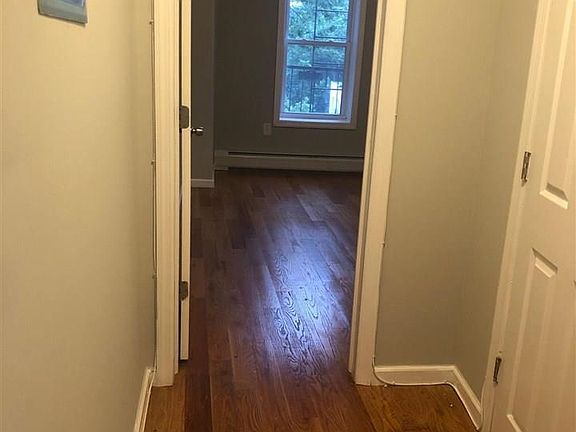 5th image of 215 Summit Ave APT 7