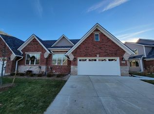 1391 Rochdale Ct, Rochester, MI 48309