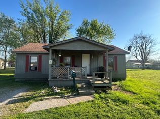 908 E 7th St, Metropolis, IL 62960