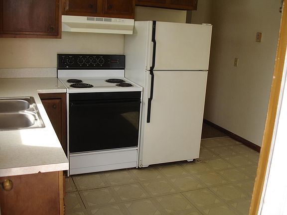 5th image of 1312 N Chapel St