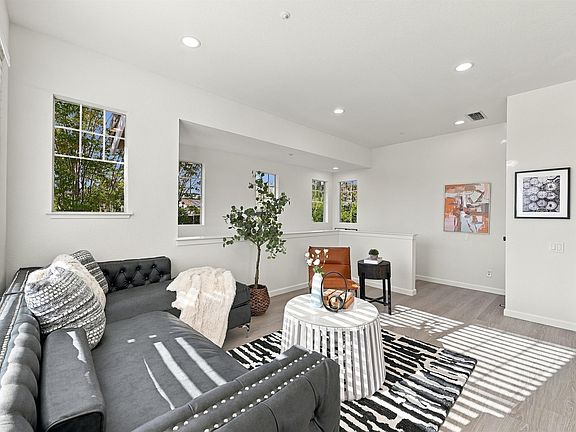 5th image of 23389 Canyon Terrace Dr