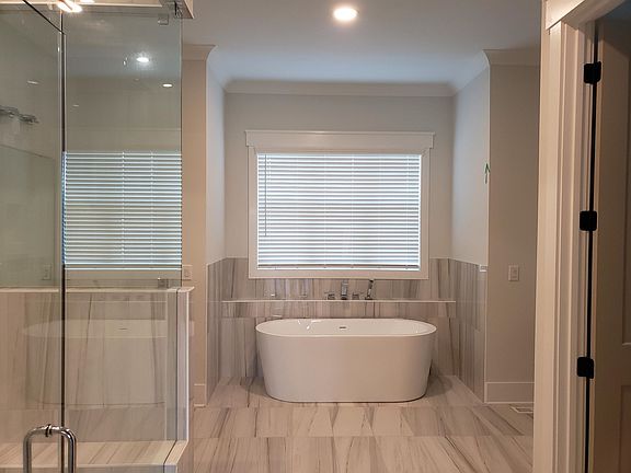 2nd image of 53 Diamante Dr