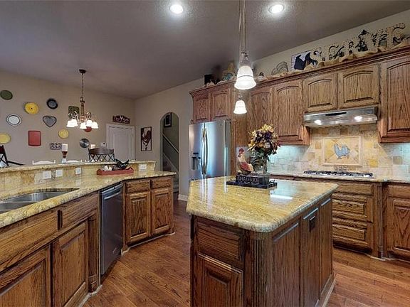 5th image of 116 Anthony Dr