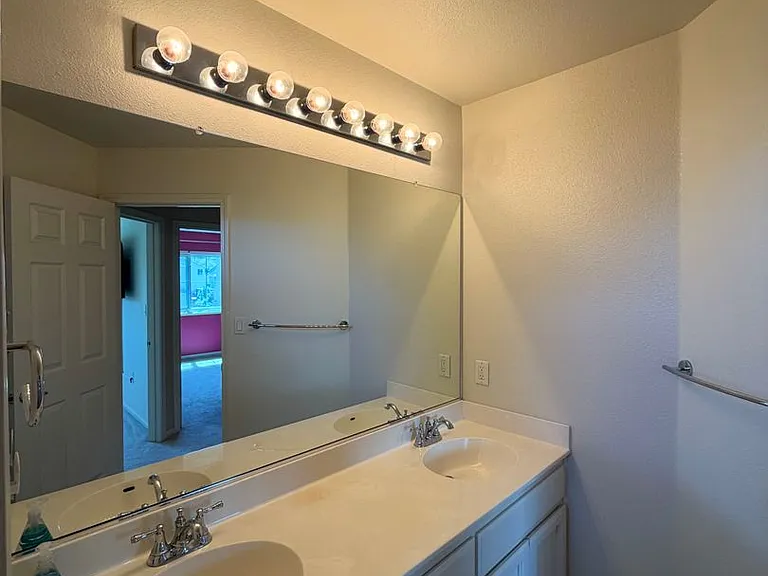 720 Legends Pl — Photo 31
